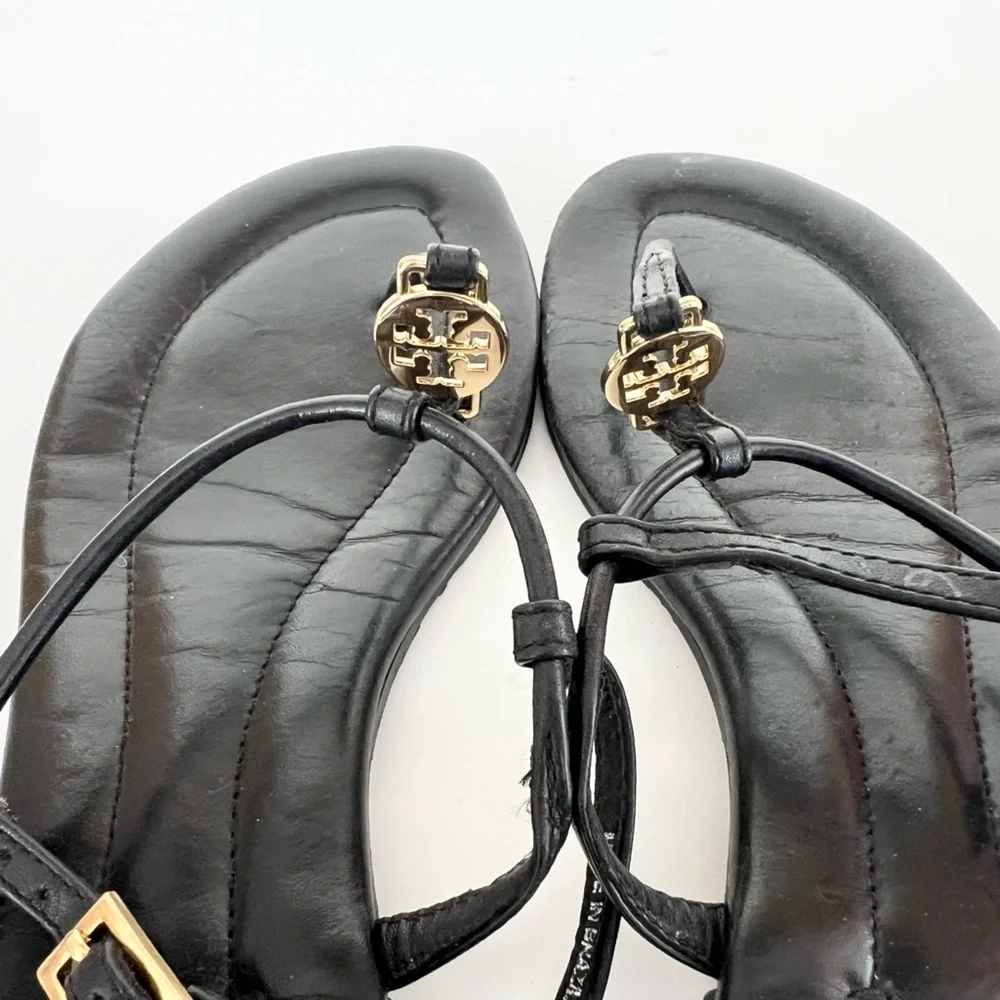 Tory Burch Emmy T-Strap Leather Sandals in Black with Gold Logo, size 6M - Picture 3 of 9